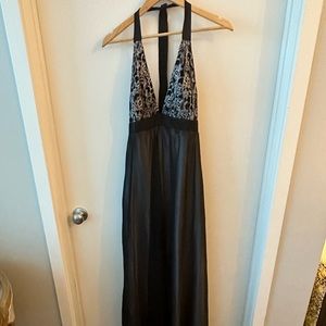 Anin Evening/ formal dress. Size 12. Halter neck. Black with silver detail